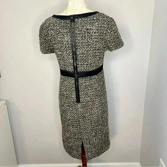 Elegant Tweed Midi Dress with Black Trim - Picture 6 of 11